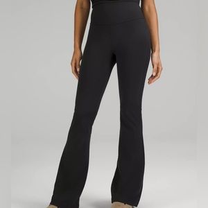 Lululemon Groove Super-High-Rise Flared Pant Nulu